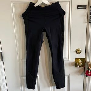 Lululemon pocketed leggings size 6 Black